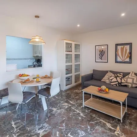 Cozy Close To The + Free Parking Apartment Fuengirola