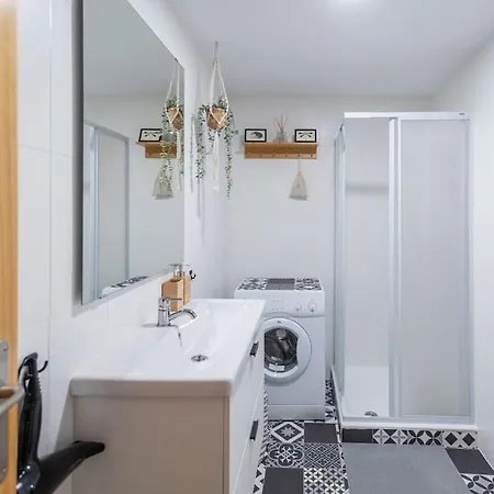 Cozy Close To The + Free Parking Fuengirola